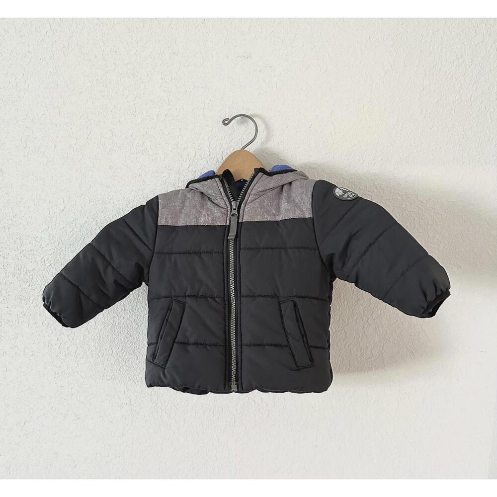 Carter’s Boys Puffer Coat Hood Gray and Black with Blue Lining Pockets 12 Months